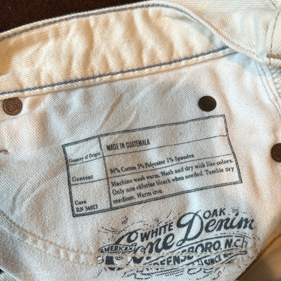 Banana Republic cream denim lose fit - Picture 5 of 5